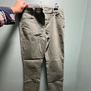 Green raw hem Loft pants size 6 size 28